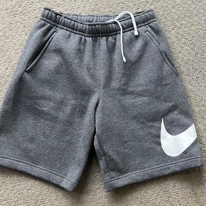 NWT Nike fleece shorts small